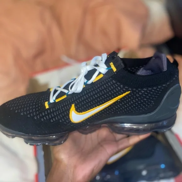 Nike VaporMax 21 FK - Picture 8 of 13